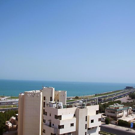 Plaza Athenee Hotel Kuwait City Bagian luar foto