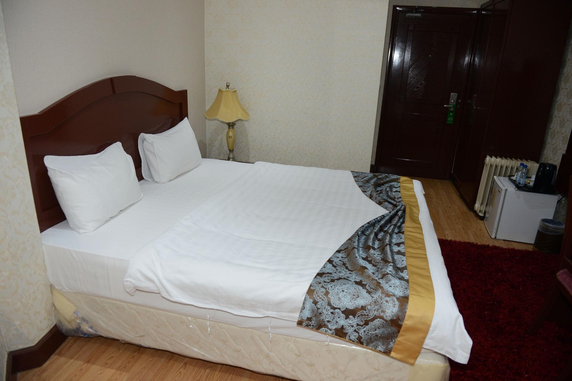 Plaza Athenee Hotel Kuwait City Bagian luar foto