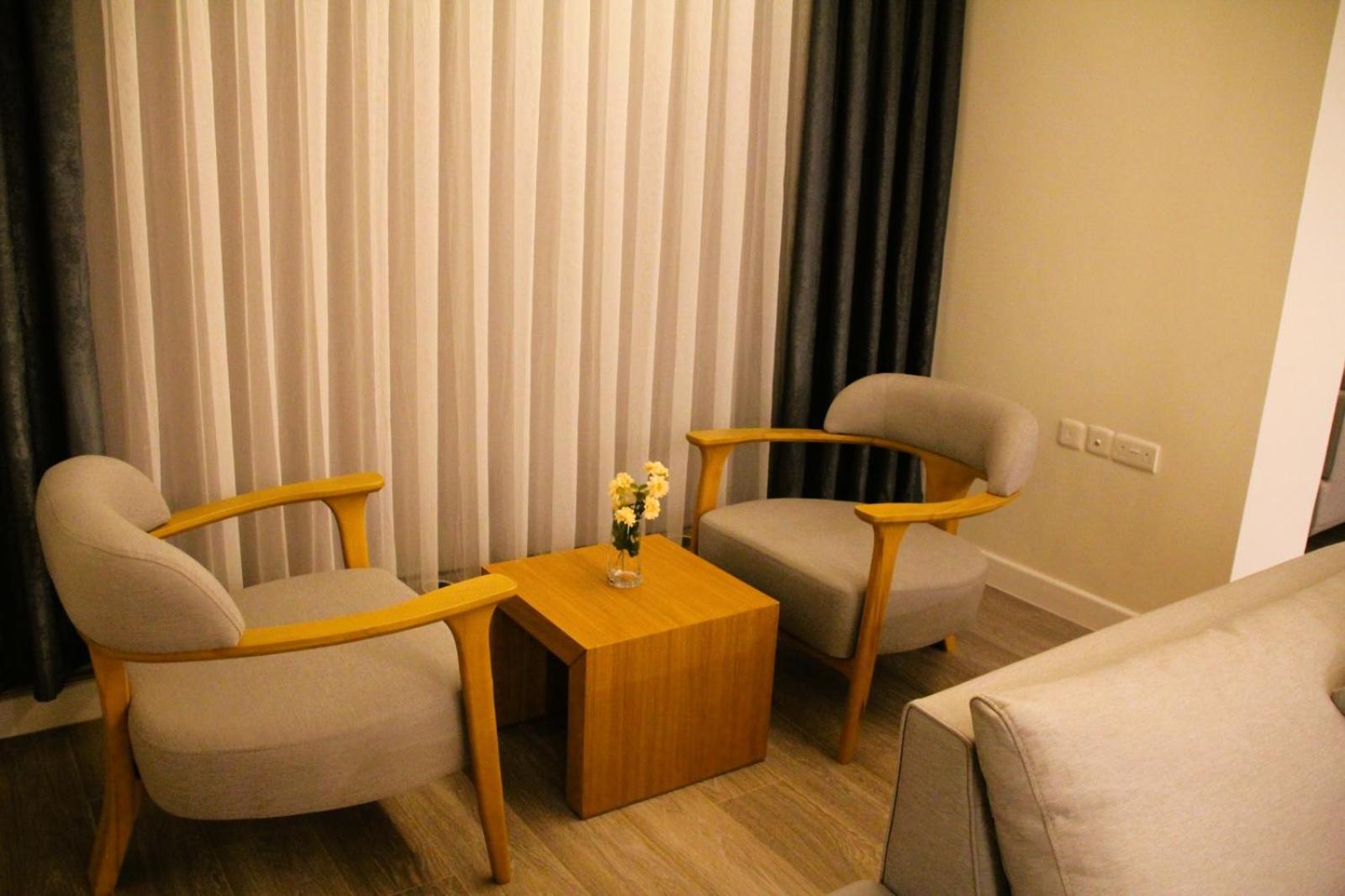 Plaza Athenee Hotel Kuwait City Bagian luar foto