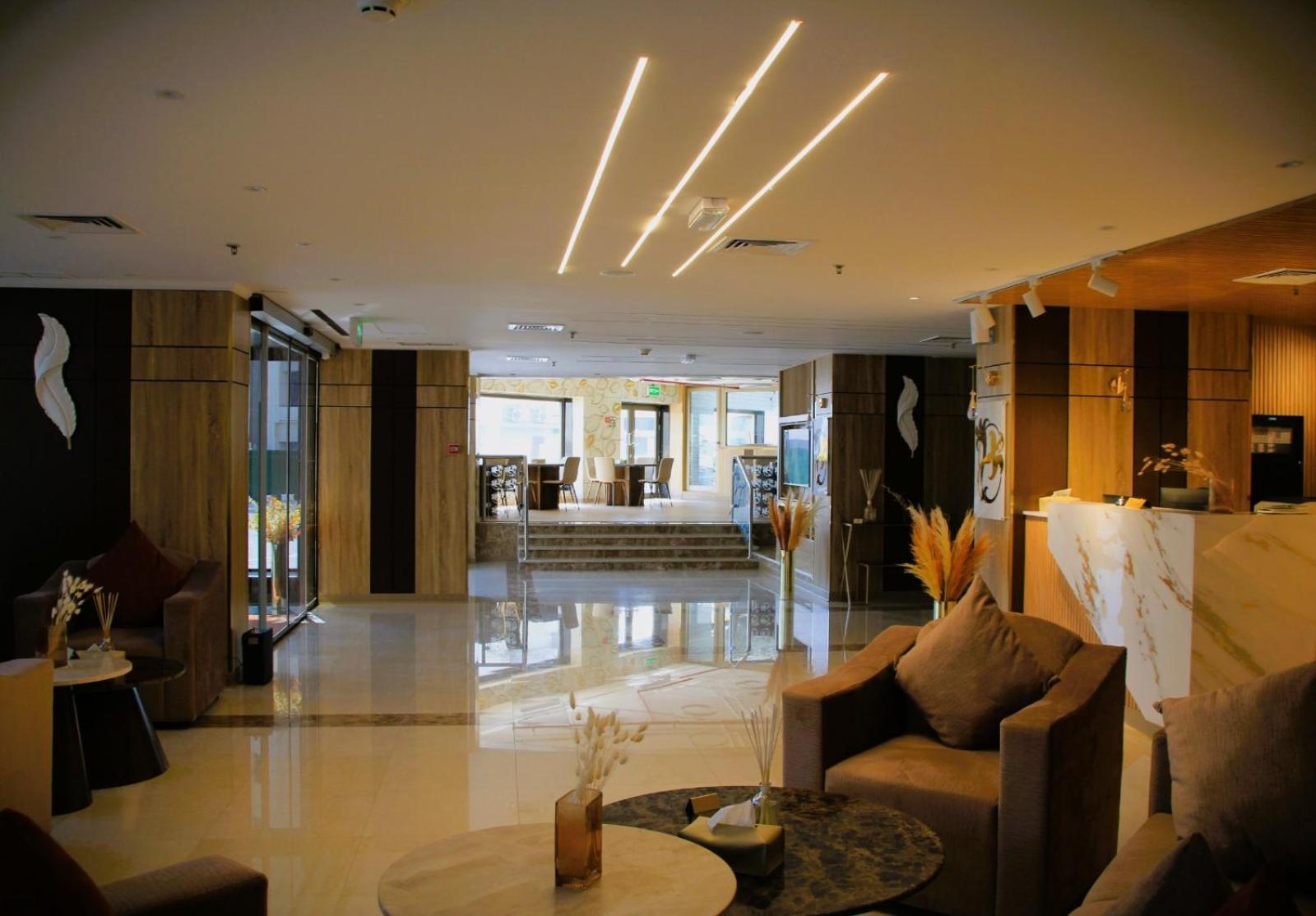Plaza Athenee Hotel Kuwait City Bagian luar foto
