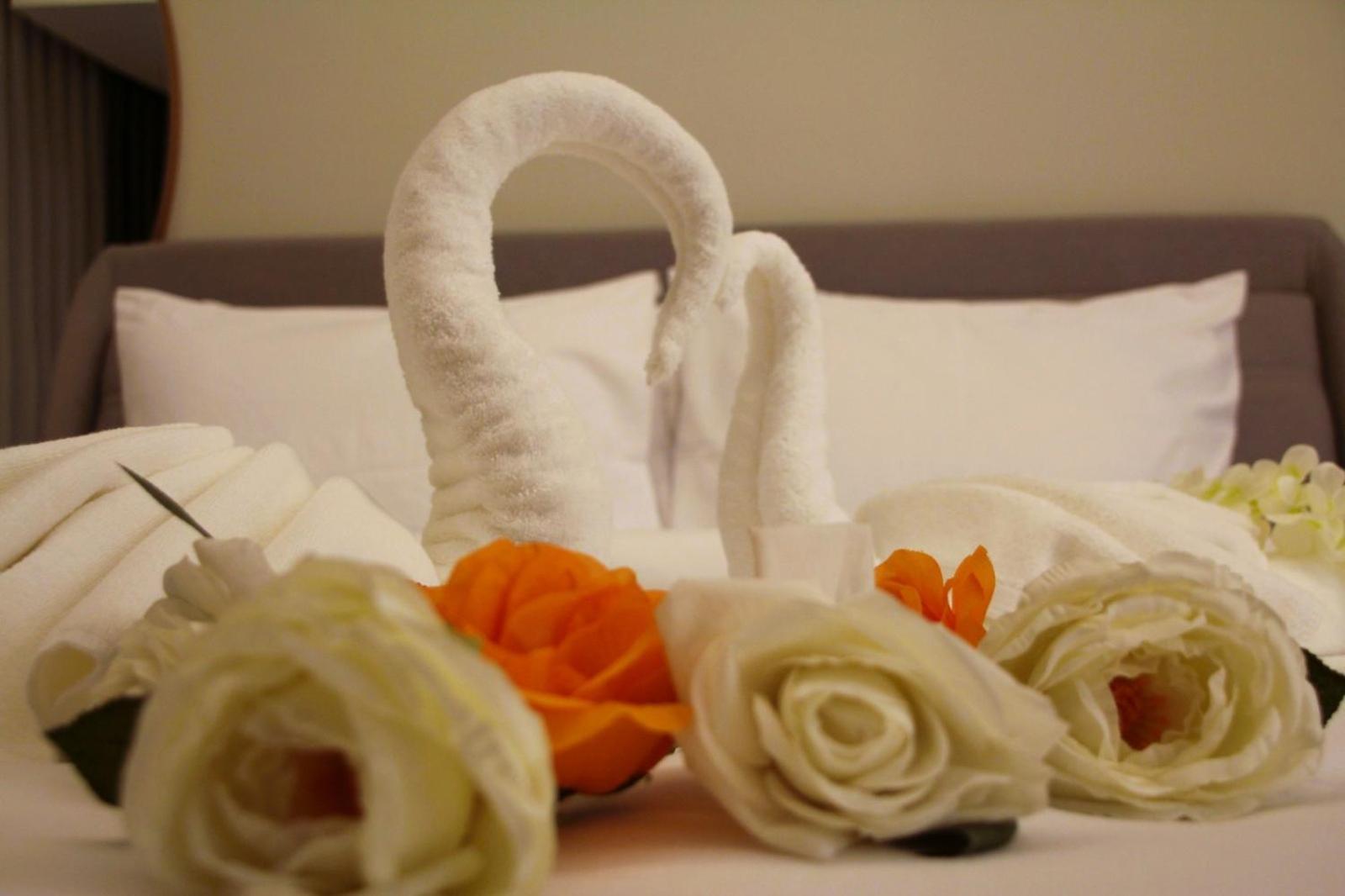 Plaza Athenee Hotel Kuwait City Bagian luar foto