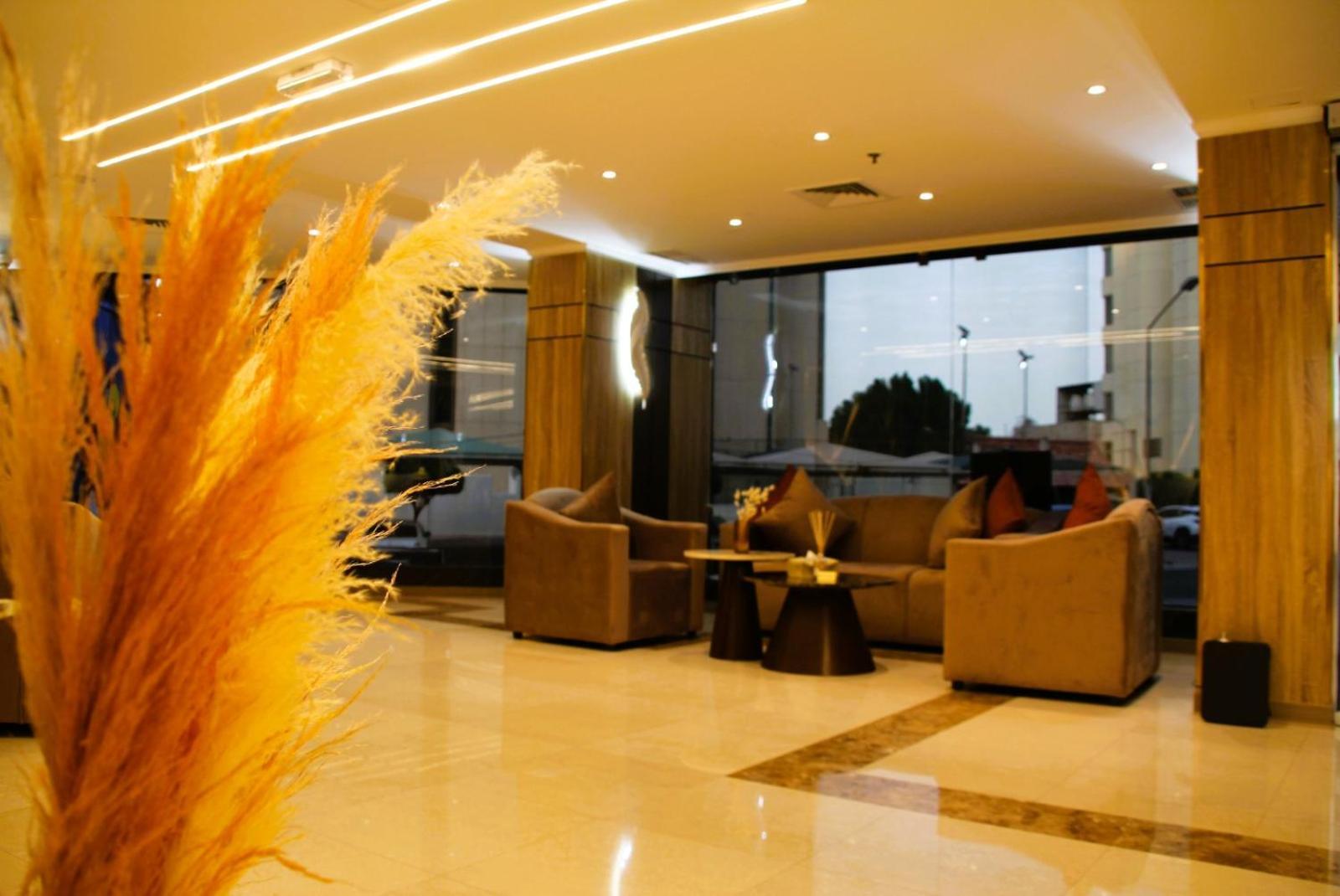 Plaza Athenee Hotel Kuwait City Bagian luar foto