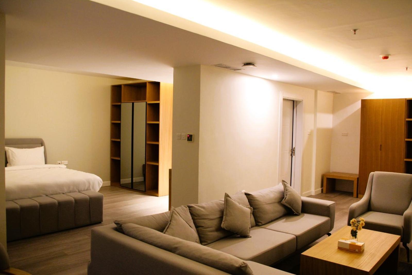 Plaza Athenee Hotel Kuwait City Bagian luar foto