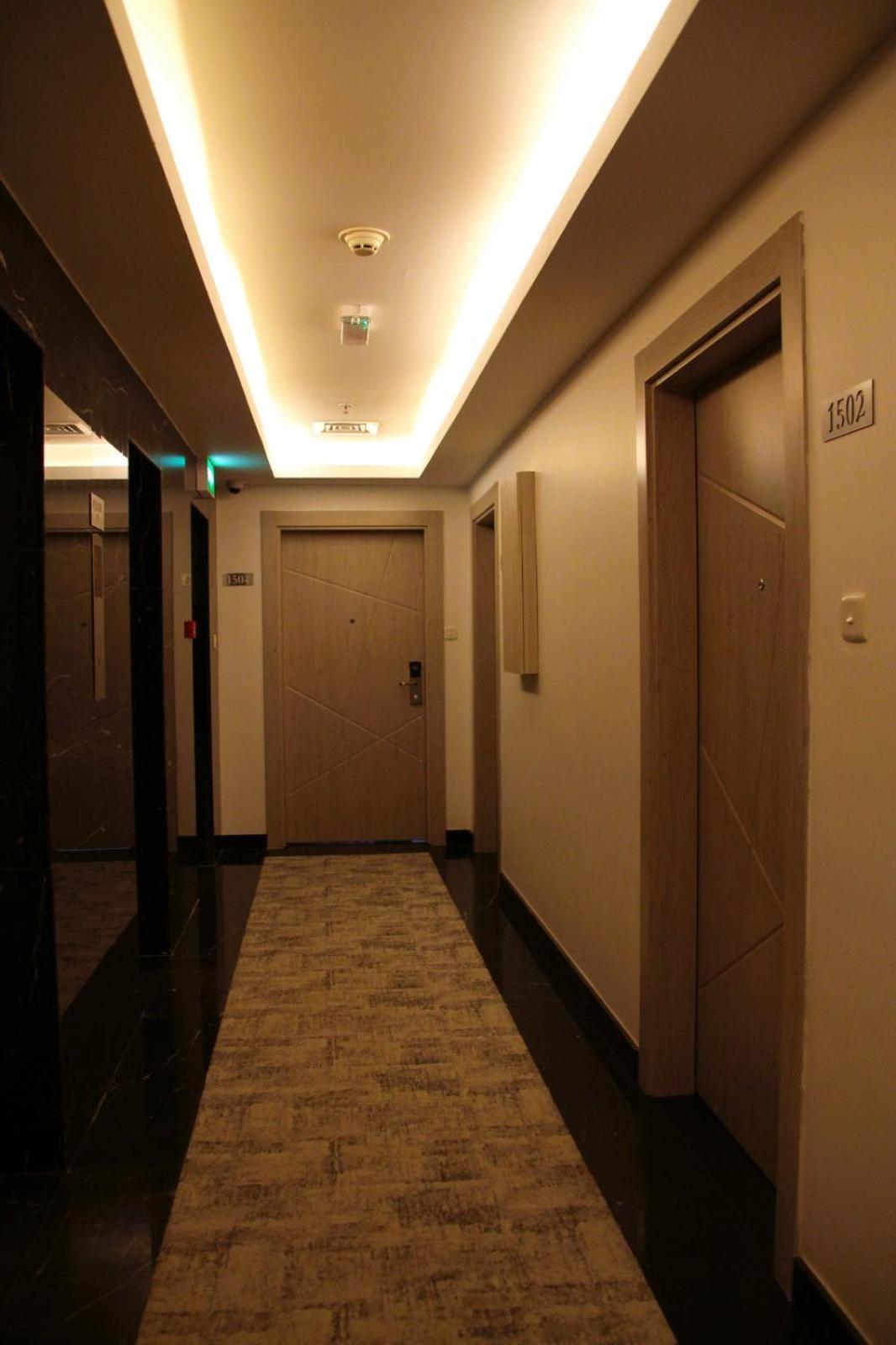 Plaza Athenee Hotel Kuwait City Bagian luar foto